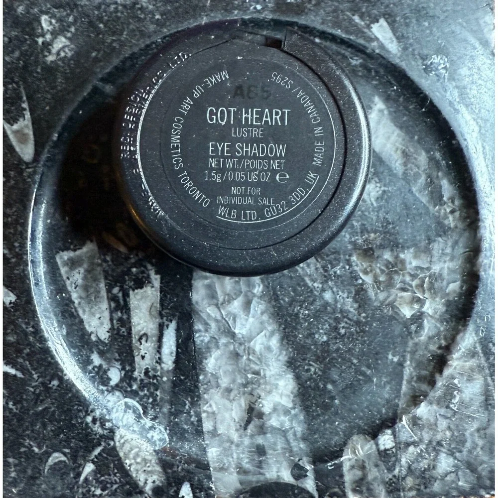 MAC Cosmetics Eyeshadow Single Lustre‎ GOT HEART Eyes on Me Flushed Rose Pink